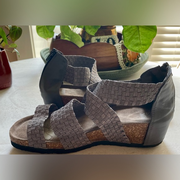 Muk Luks sandals - Picture 8 of 8